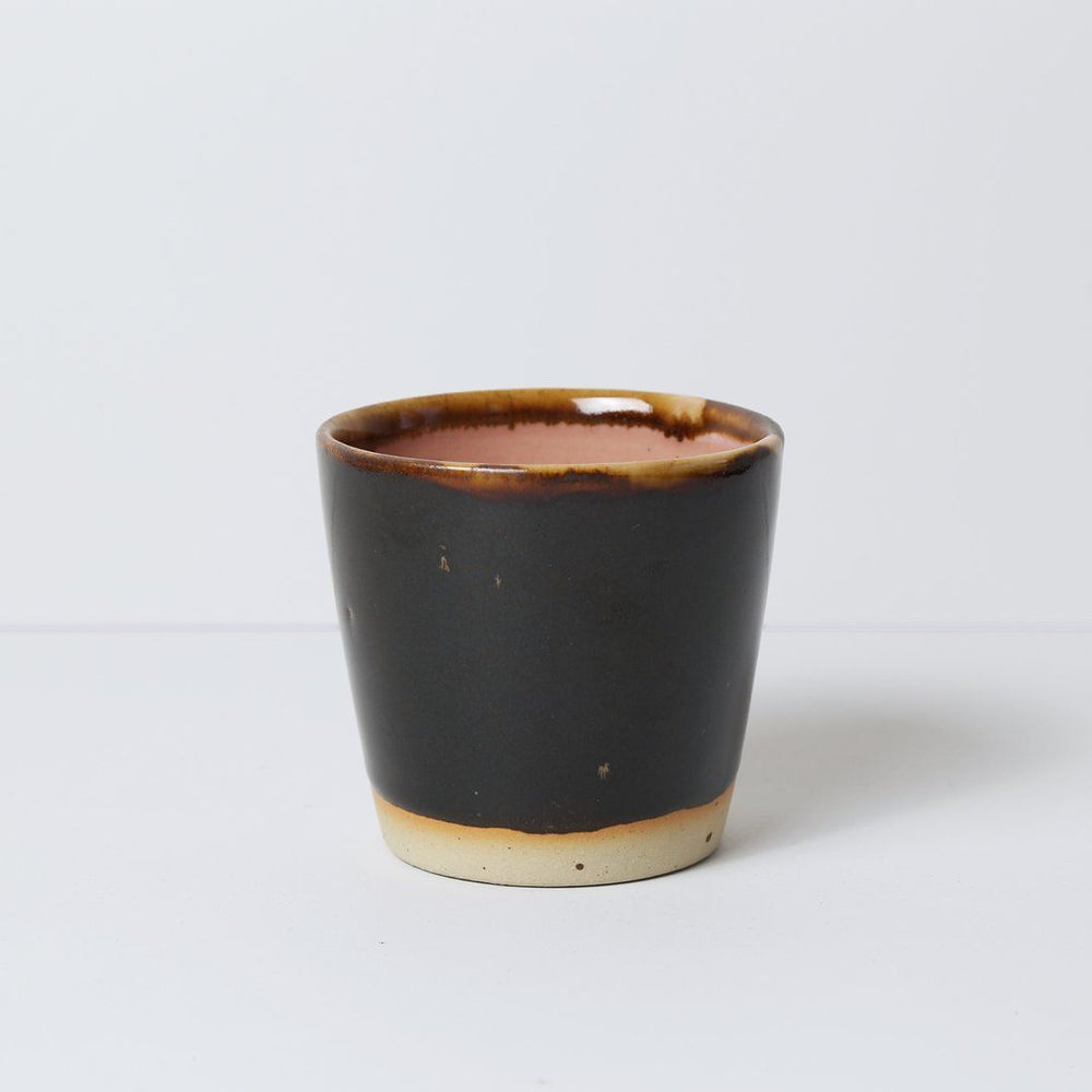 Ø-kop fra Bornholms Keramikfabrik, Chocolate Lips