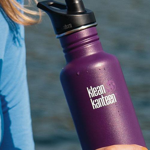 Klean Kanteen Classic Narrow vandflaske i rustfri stål med Sport Cap, Purple Potion, 532 ml